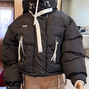 Stylish Black Puffer Jacket for Women